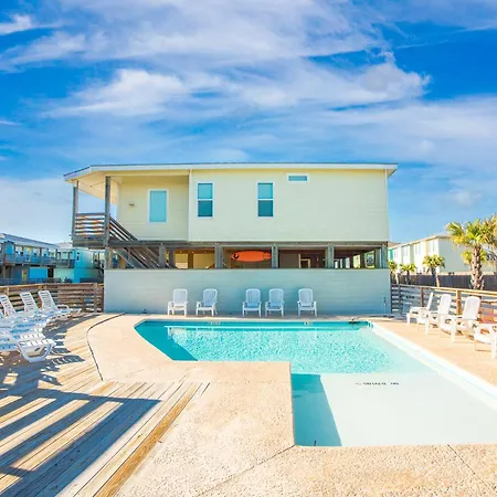 Sandy Coral - Golf Cart Included!